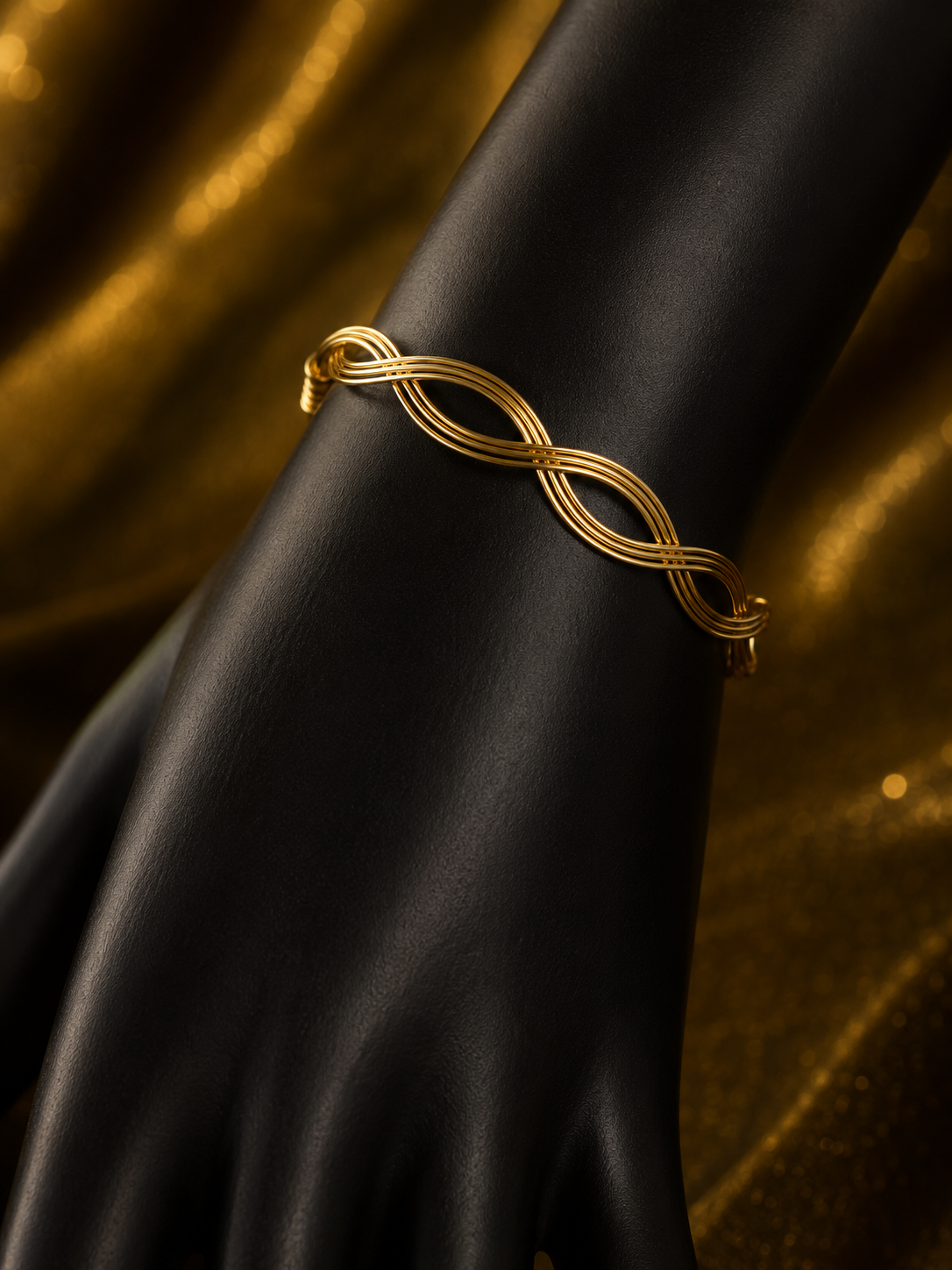 The Aurelia Cuff