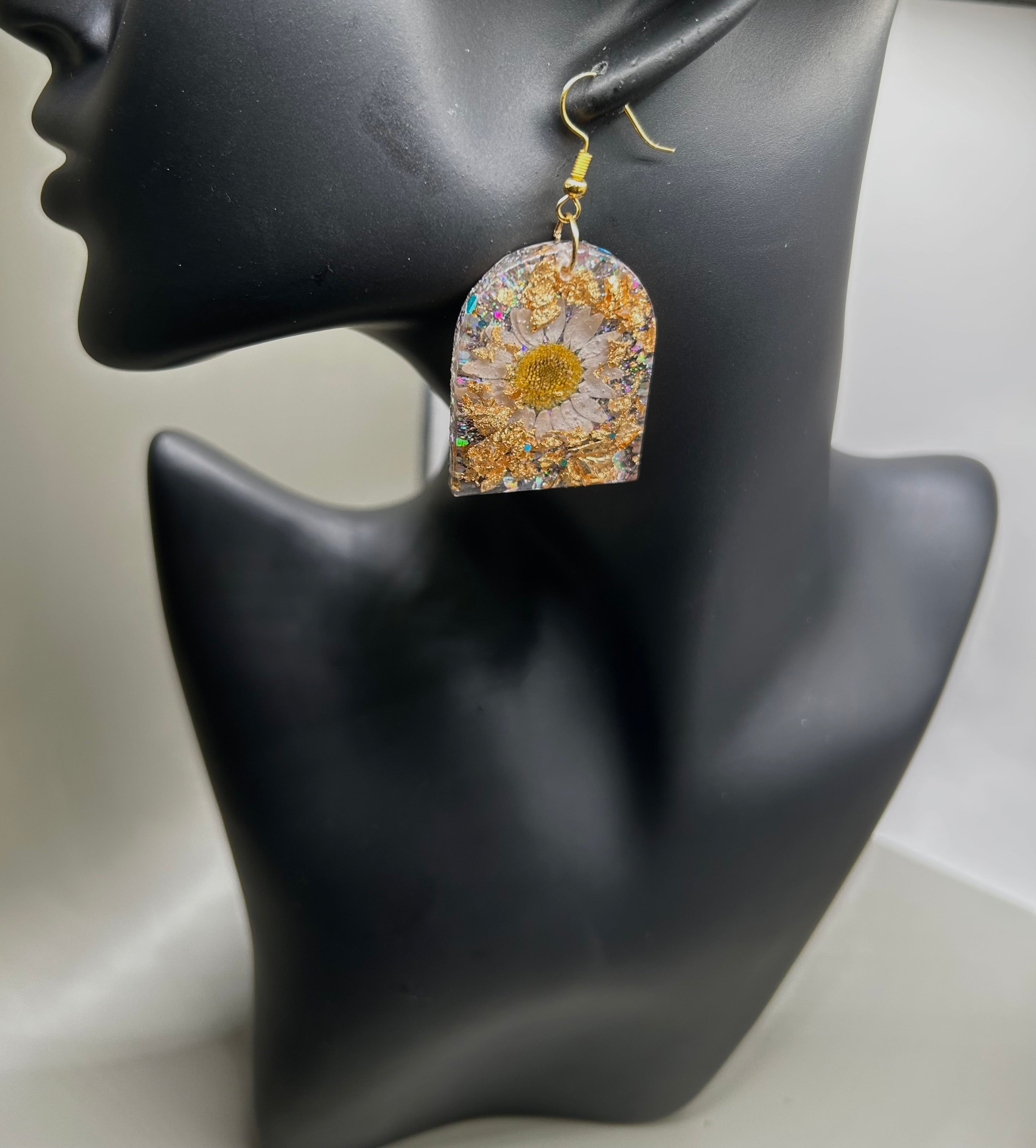 Golden Daisy Bloom