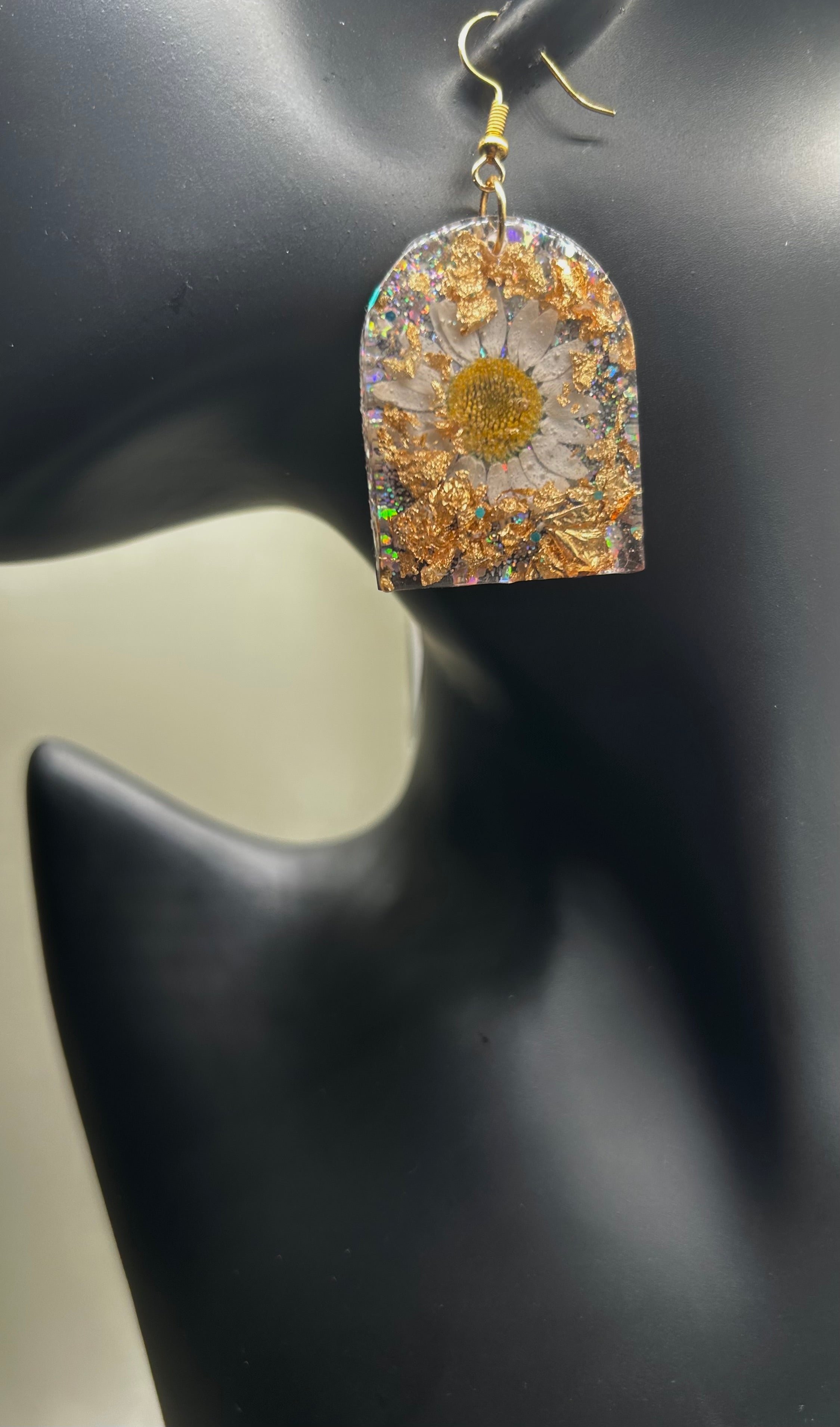 Golden Daisy Bloom