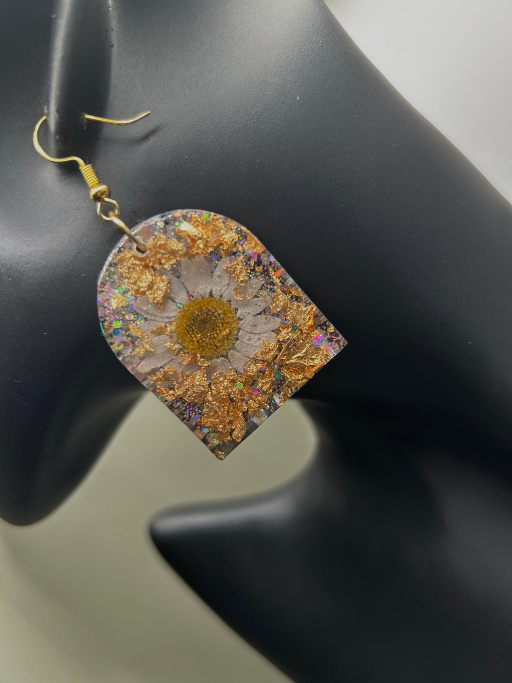 Golden Daisy Bloom