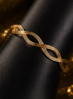 The Aurelia Cuff