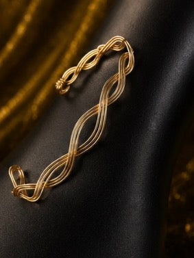 The Aurelia Cuff